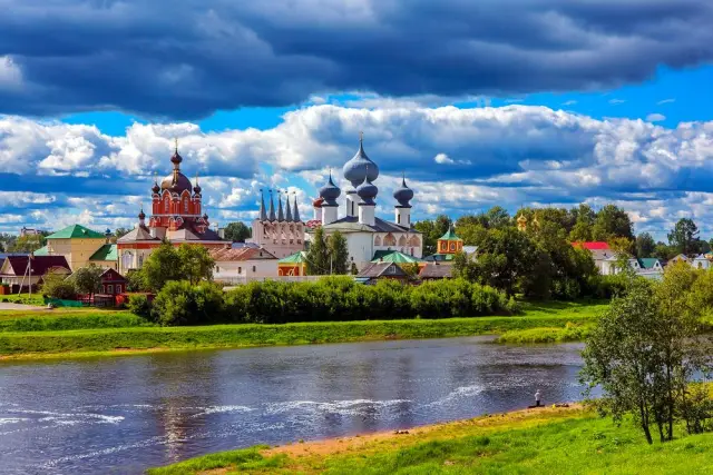 Город Тихвин